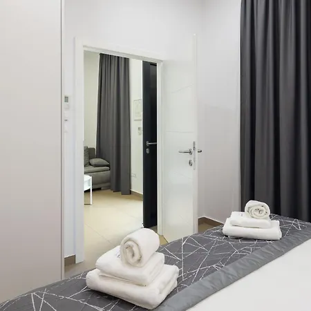 Marina Baotic Apartments Апартаменты Трогир