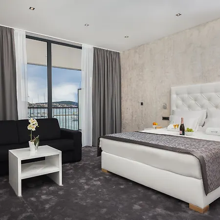 Marina Baotic Apartments Апартаменты Трогир