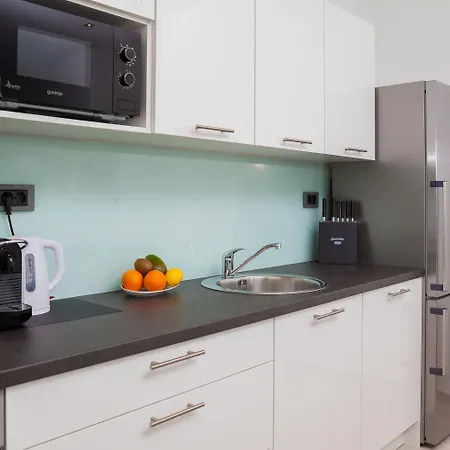 Апартаменты Marina Baotic Apartments