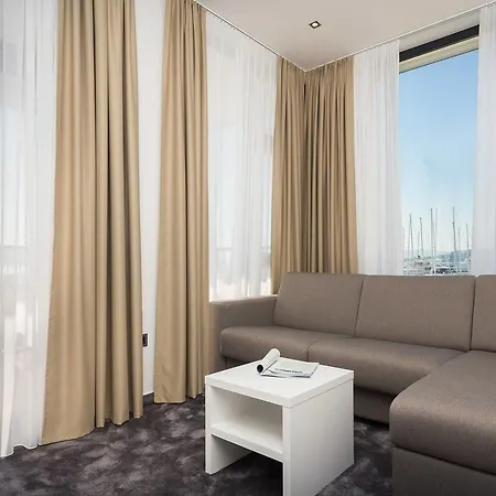 Marina Baotic Apartments Апартаменты Трогир