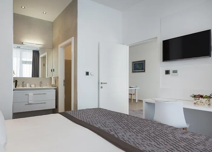 Marina Baotic * טרוגיר